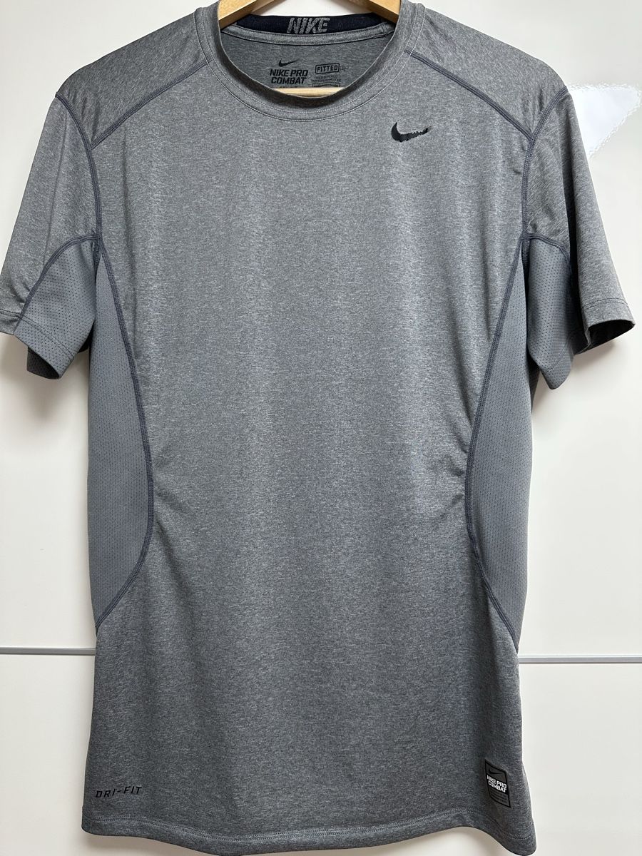 Nike T-shirt: Nike dporttshirt G M – Usato da Maienfeld venduto da tobeyl2020 1