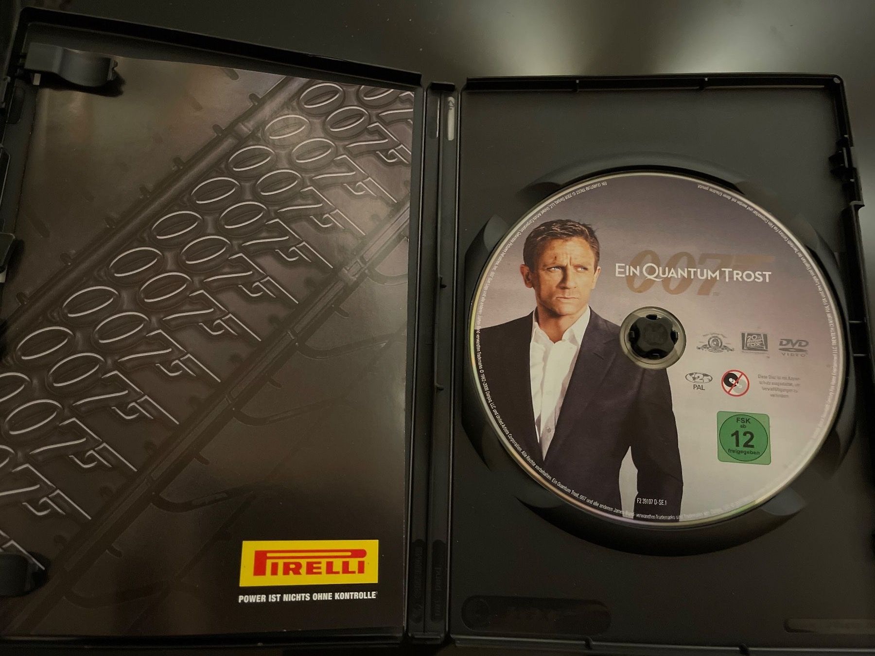 Tutti i DVDs: DVD // James Bond 007  Ein Quantum Trost – Usato da Schönenwerd venduto da d.chiara 2