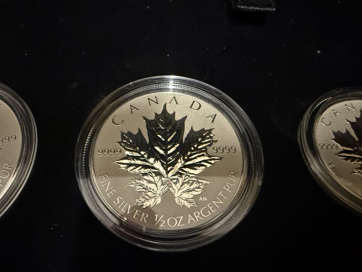 Tutti le monete: Kanada Silber Maple Leaf Satz 1988-2013, 5 Stueck – Nuovo (secondo la descrizione) da Savognin venduto da Buongiorno 7