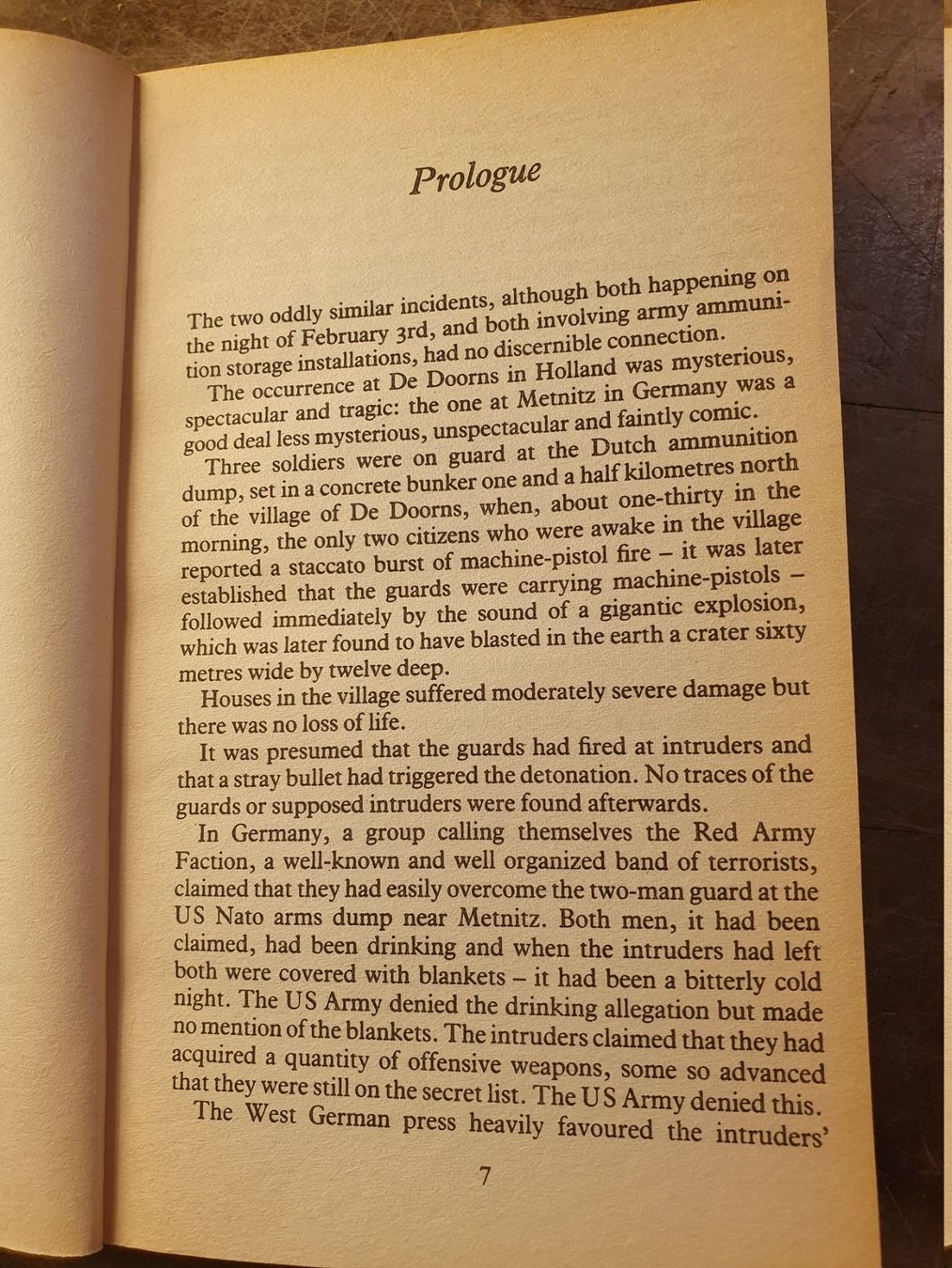 Libri: Floodgate - Alistair Maclean – Usato da Zürich venduto da loosebone 7