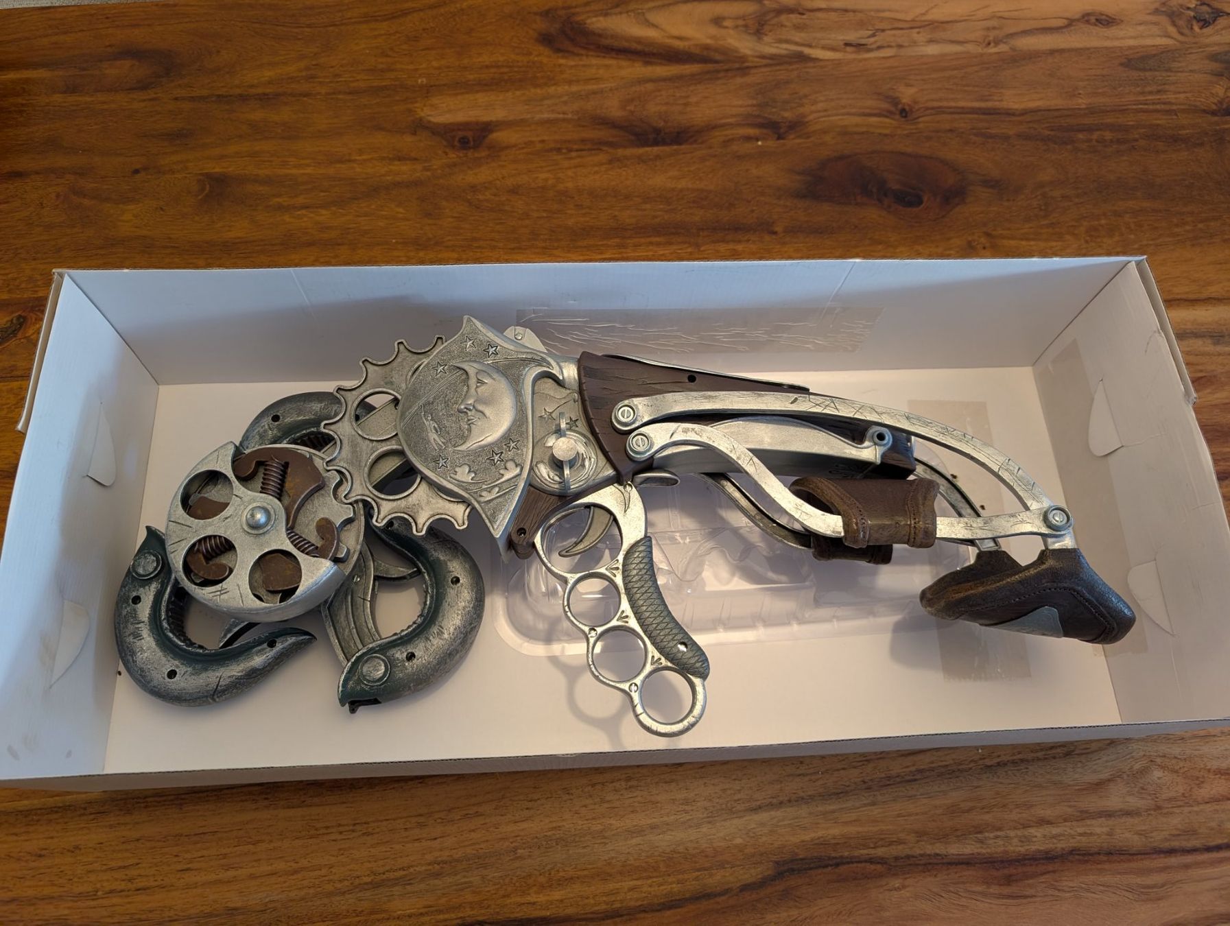 Spielzeuge: BioShock Infinite Sky-Hook NECA Replik gebraucht – Gebraucht aus Vogelsang AG von MrHamp 2