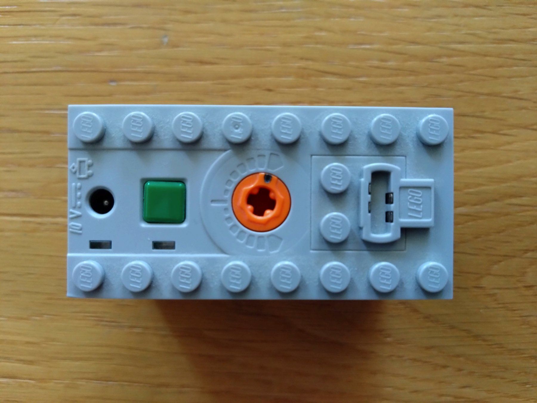 Lego Kit di costruzioni: Original Lego wiederaufladbare Batteriebox 8878 – Usato da Schenkon venduto da kkm2