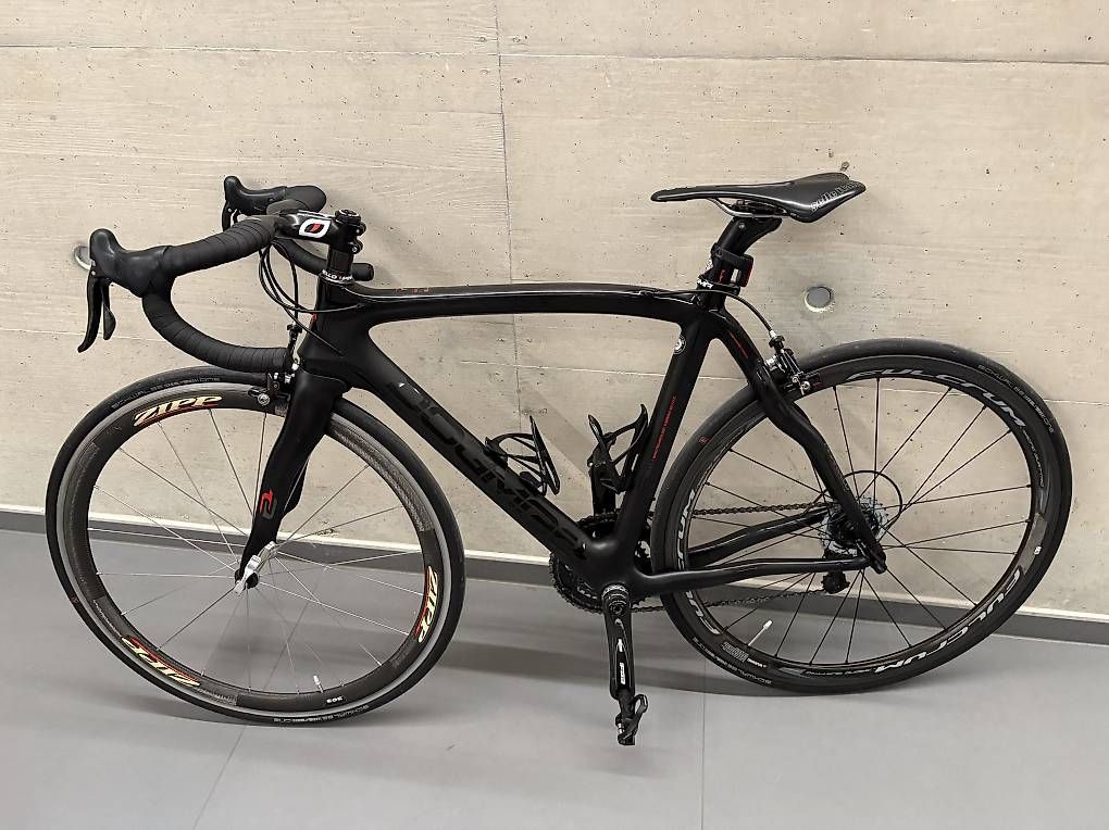 Pinarello Vélos: Pinarello Dogma 60.1 Carbone Taille S – D'occasion à Courroux par freleche 1