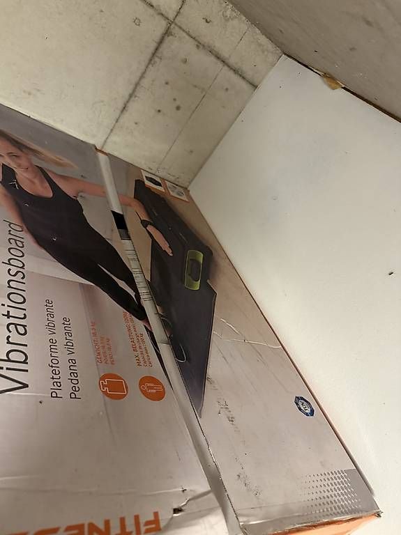 Aldi Hometrainer: Vibracionplatte – Usato da Saland venduto da nikola.djoric30 4