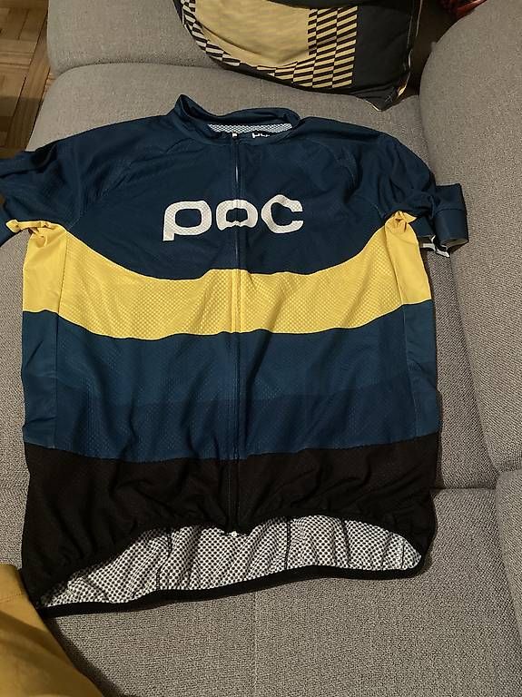 Leibchen & Hosen: POC Velotrikot XXL – Gebraucht aus Greppen von chr_22d9