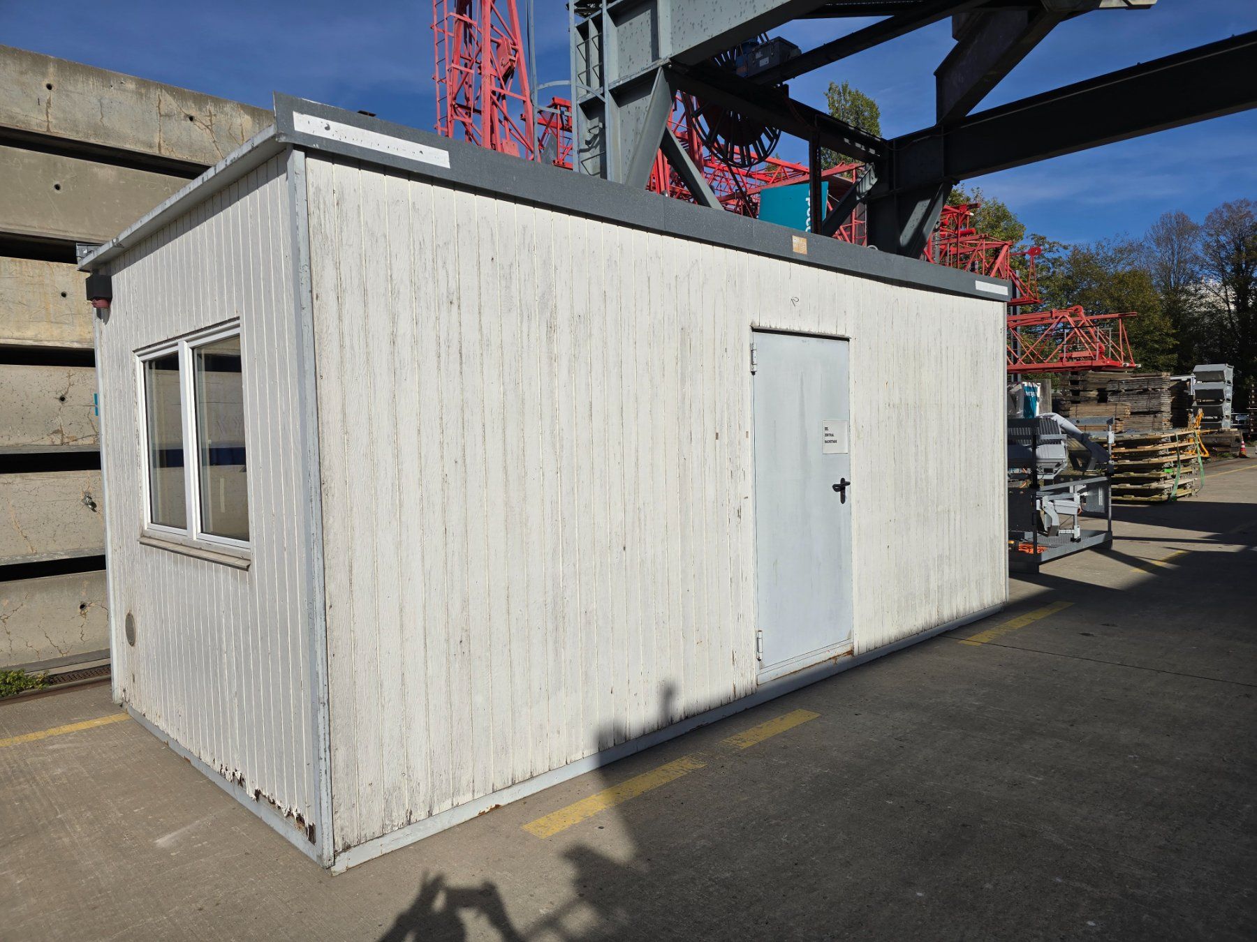 Conteneurs de construction: Büro Container Isoliert – D'occasion à Oberglatt ZH par Werkhof_Oberglatt 4
