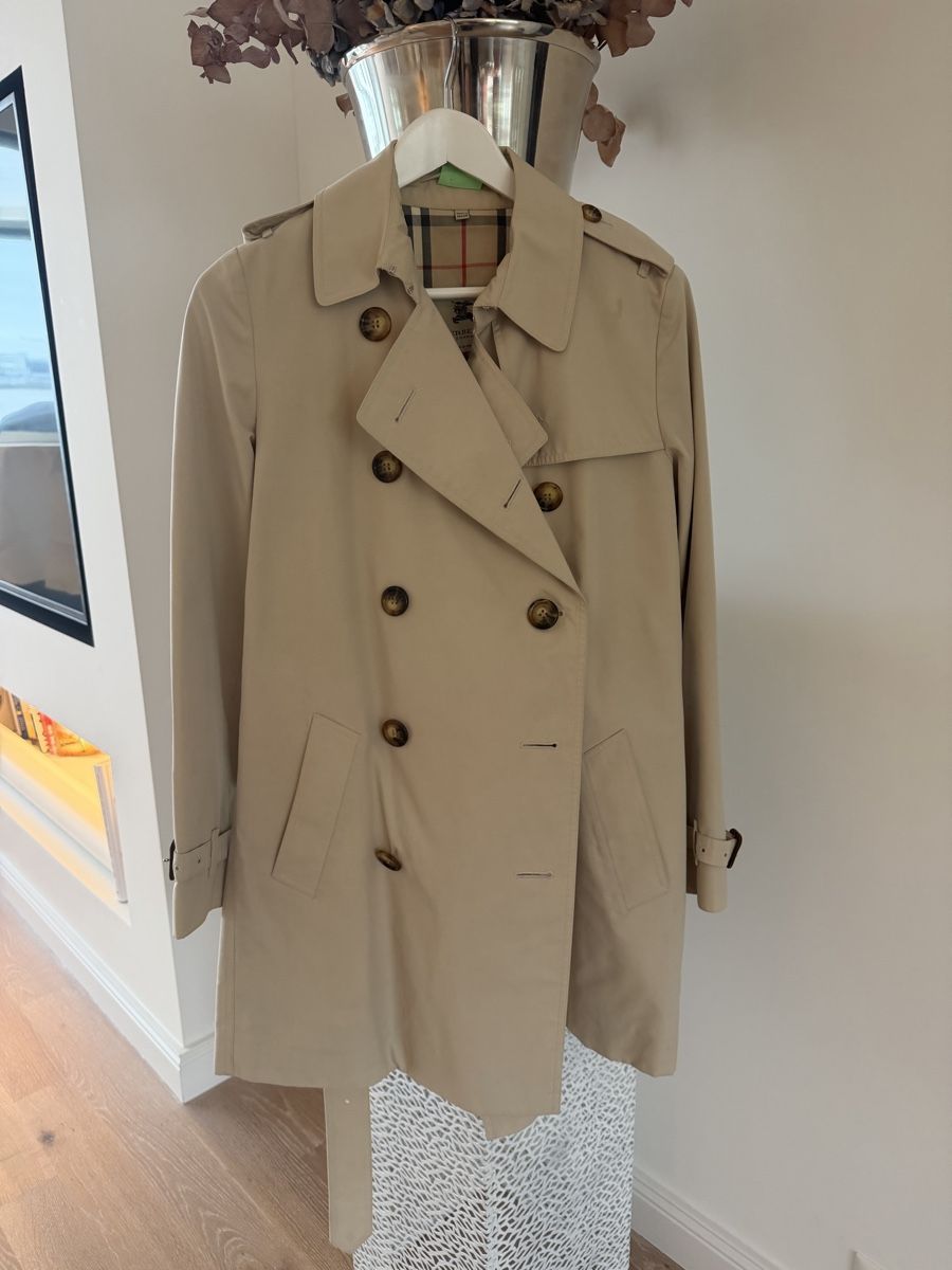 Burberry Cappotti: Burberry Trenchcoat – Usato da Birmensdorf ZH venduto da lakii338 1