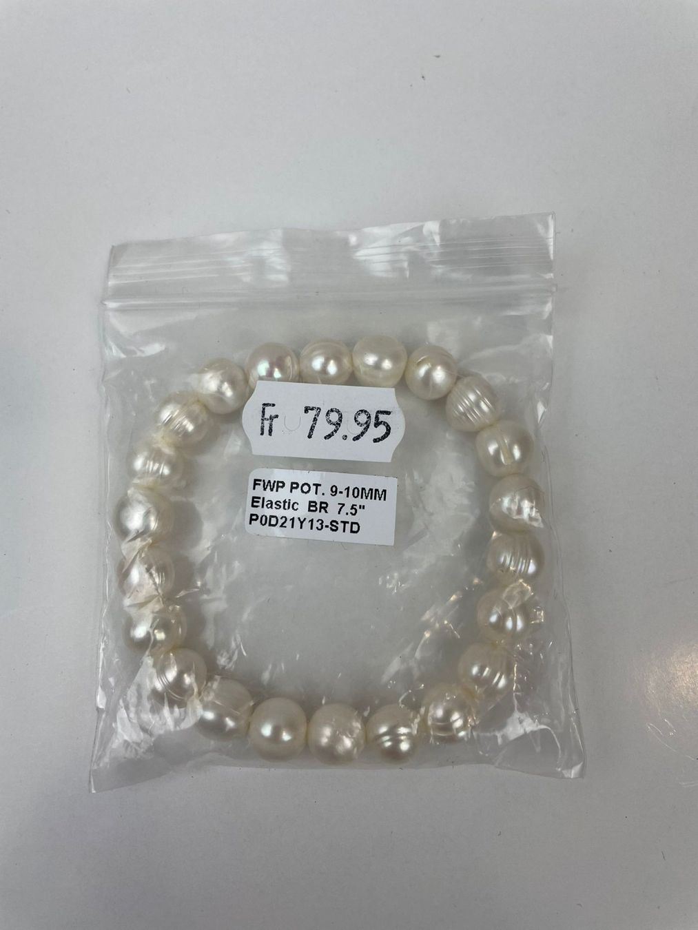 Armbänder & -reifen: Perlenarmband, Süsswasserperlen, ca. 9-10 mm – Neu und originalverpackt aus Wängi von LiqKojote
