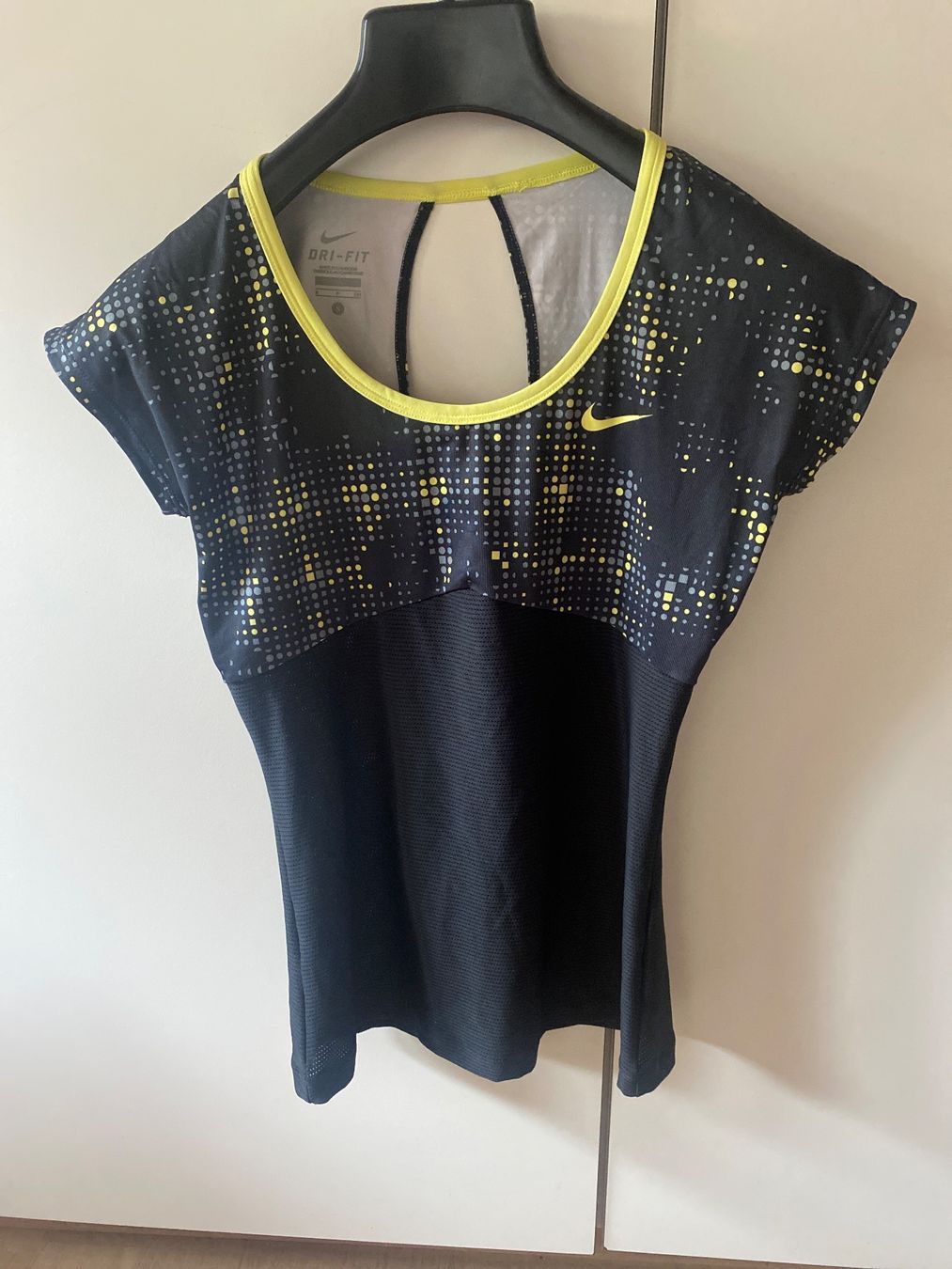 Nike Lots de vêtements: Ensemble Nike S – D'occasion à St-Légier-Chiésaz par phu_l9t9 1