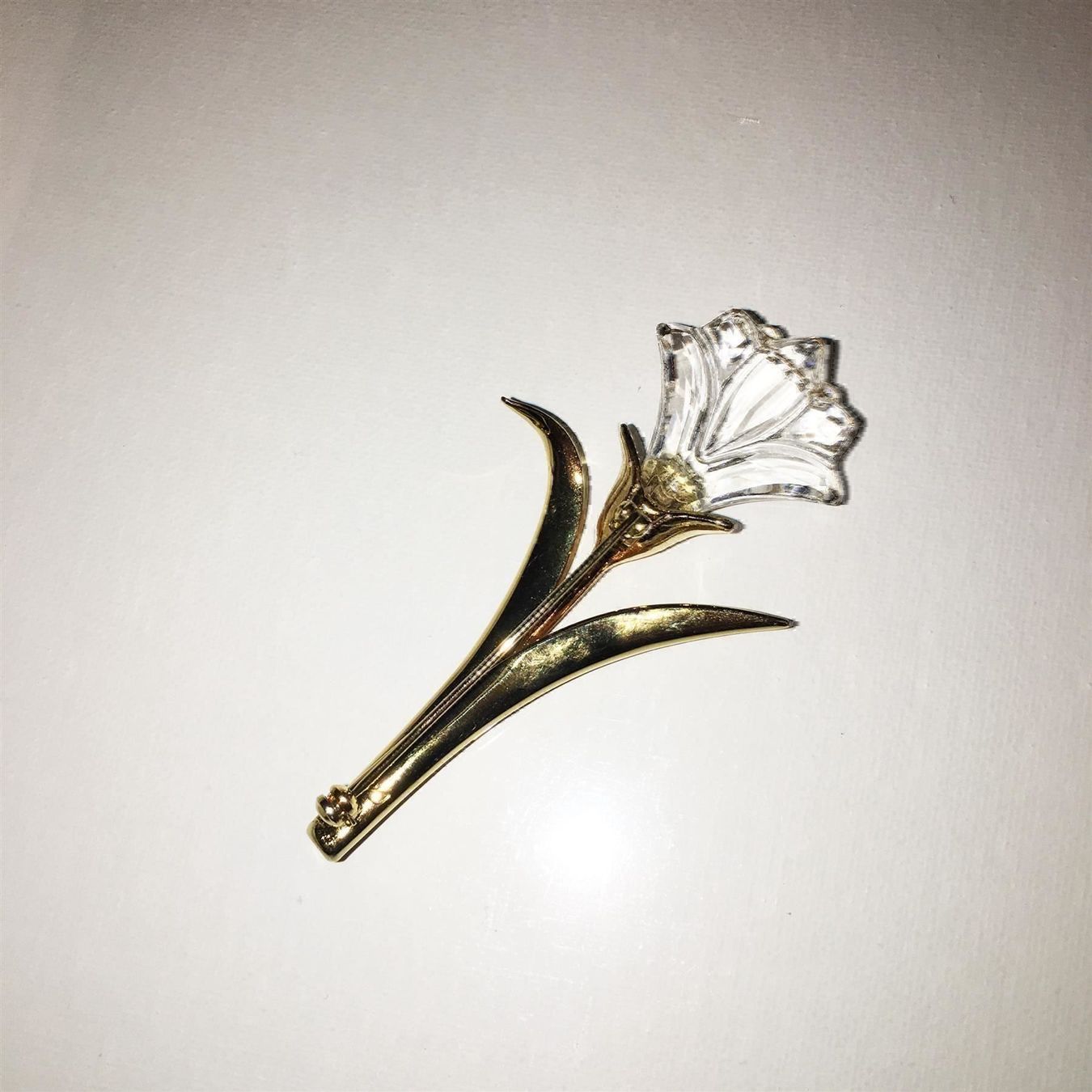 Swarovski Spille & Fermagli: SWAROVSKI Brosche Blume Crystal Memories – Nuovo (secondo la descrizione) da Zug venduto da smile060
