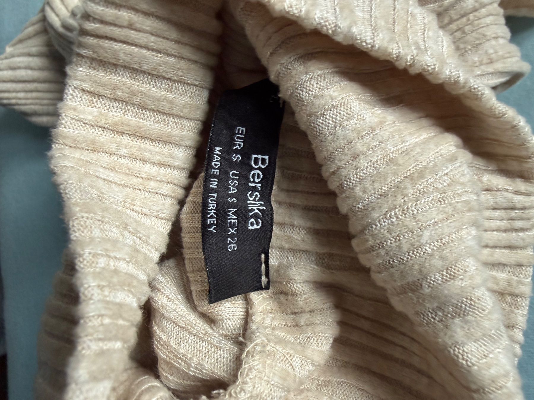 Bershka Maglioni & Felpe: Beige Bershka Rollkragenpullover – Usato da Altendorf venduto da am9j_nt 2