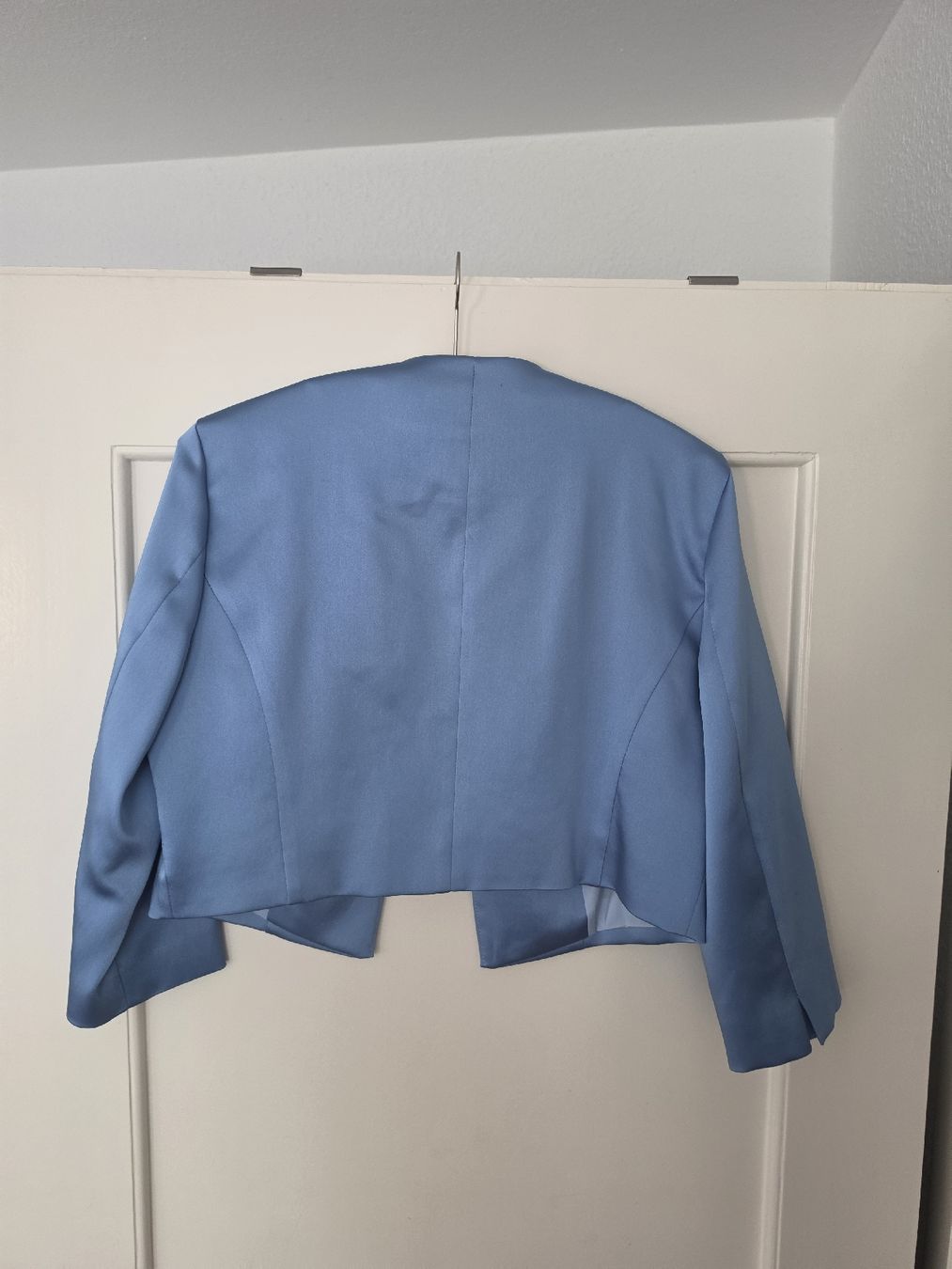 Boleros: Hellblauer, kurzer Blazer – Neu (gemäss Beschreibung) aus Bern von Monaluna 1