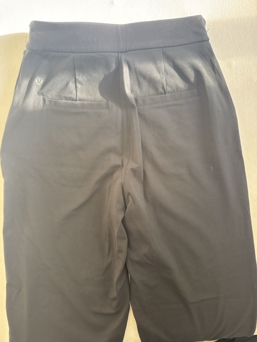 Lululemon Hosen: Lululemon Hose schwarz Grösse 34 – Gebraucht aus Zürich von Nikkii 2