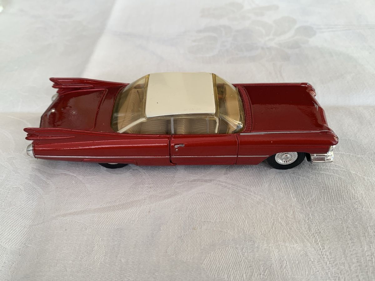 Cadillac Modellini d'auto: Dinky - Cadillac Coupé Deville - 1/43 – Usato da Posieux venduto da pha_tnd9 3
