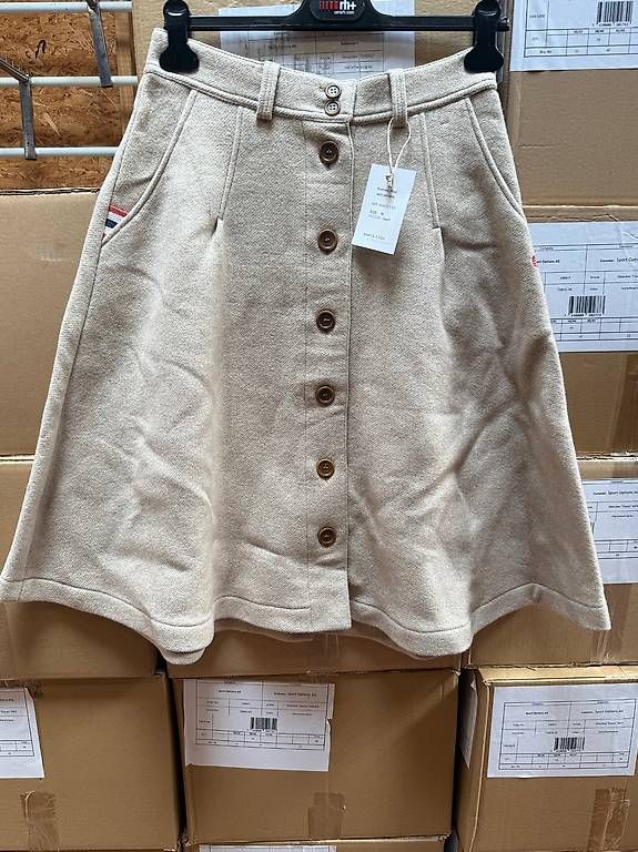 Jupes: Amundsen Huntress Wool Skirt. – D'occasion à Sursee par pilatus.sport