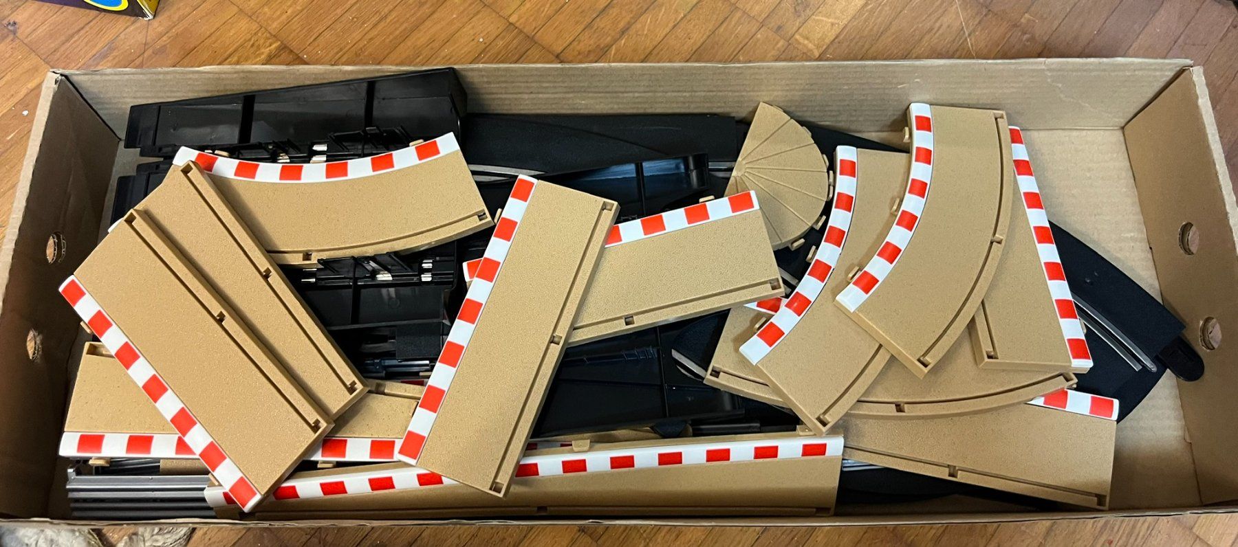 Piste: Scalextric Auto Rennbahn – Usato da Gutenswil venduto da Rkm255 3