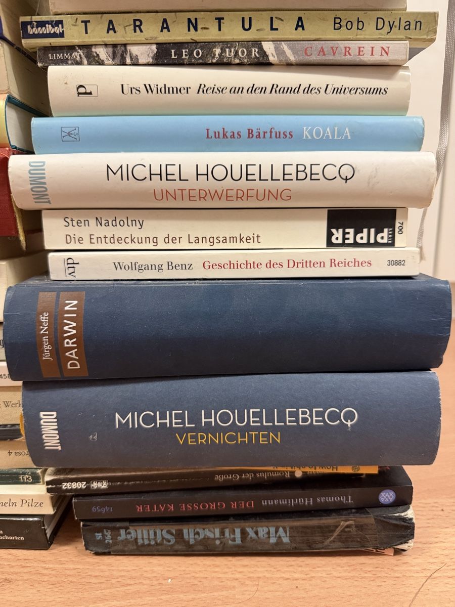 Livres: 1 Kiste gute Bücher – D'occasion à Wettswil par _LKS 4