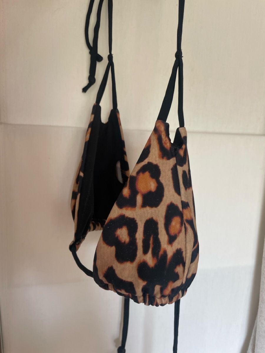 Calzedonia Costumi da bagno & Bikini: ALLES RAUS Bikini Top Leo ohne Polster – Usato da Kloten venduto da simones.thriftshop 2