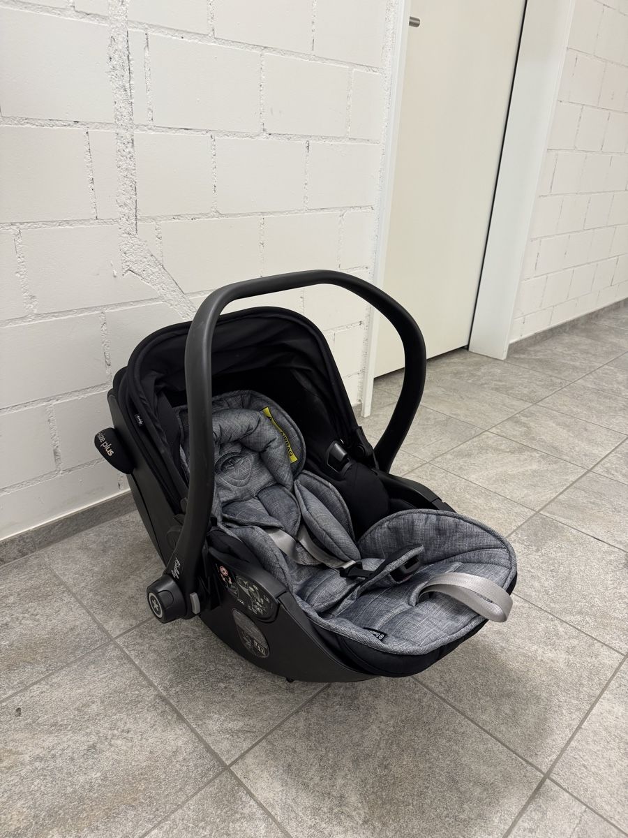 Kiddy Seggiolini per auto: Kiddy Babyschale Evoluna i-Size 2 mit Basisstation – Usato da Siebnen venduto da thuno 2