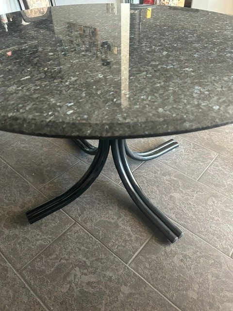 Tables: Granitesstisch – D'occasion à Winkel par Waegeler 1