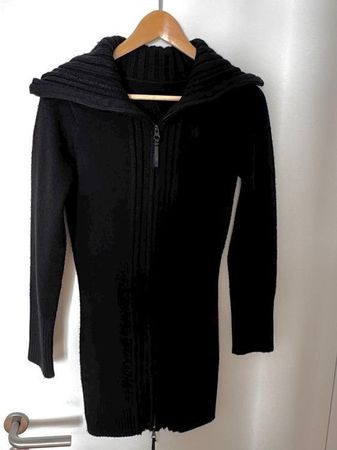 Lange Strickjacke / Cardigan mit Reissverschluss, Gr. S/36*