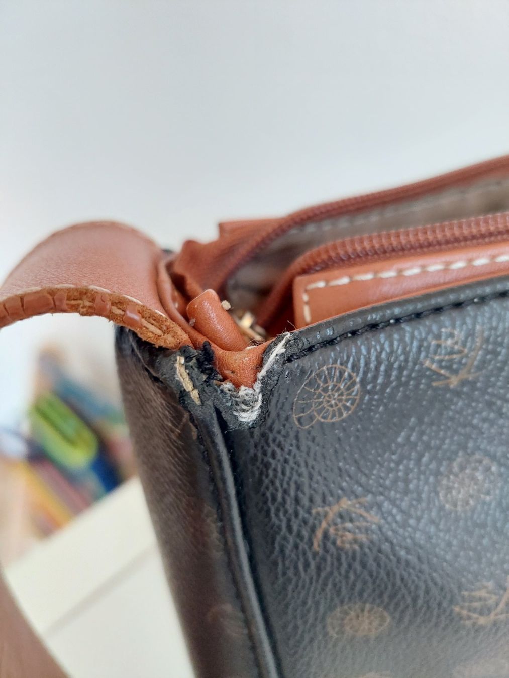 Borse da donna: SCHWARZ/BRAUNE JJB BENSON TASCHE – Usato da Münchenstein venduto da Strupfi 6