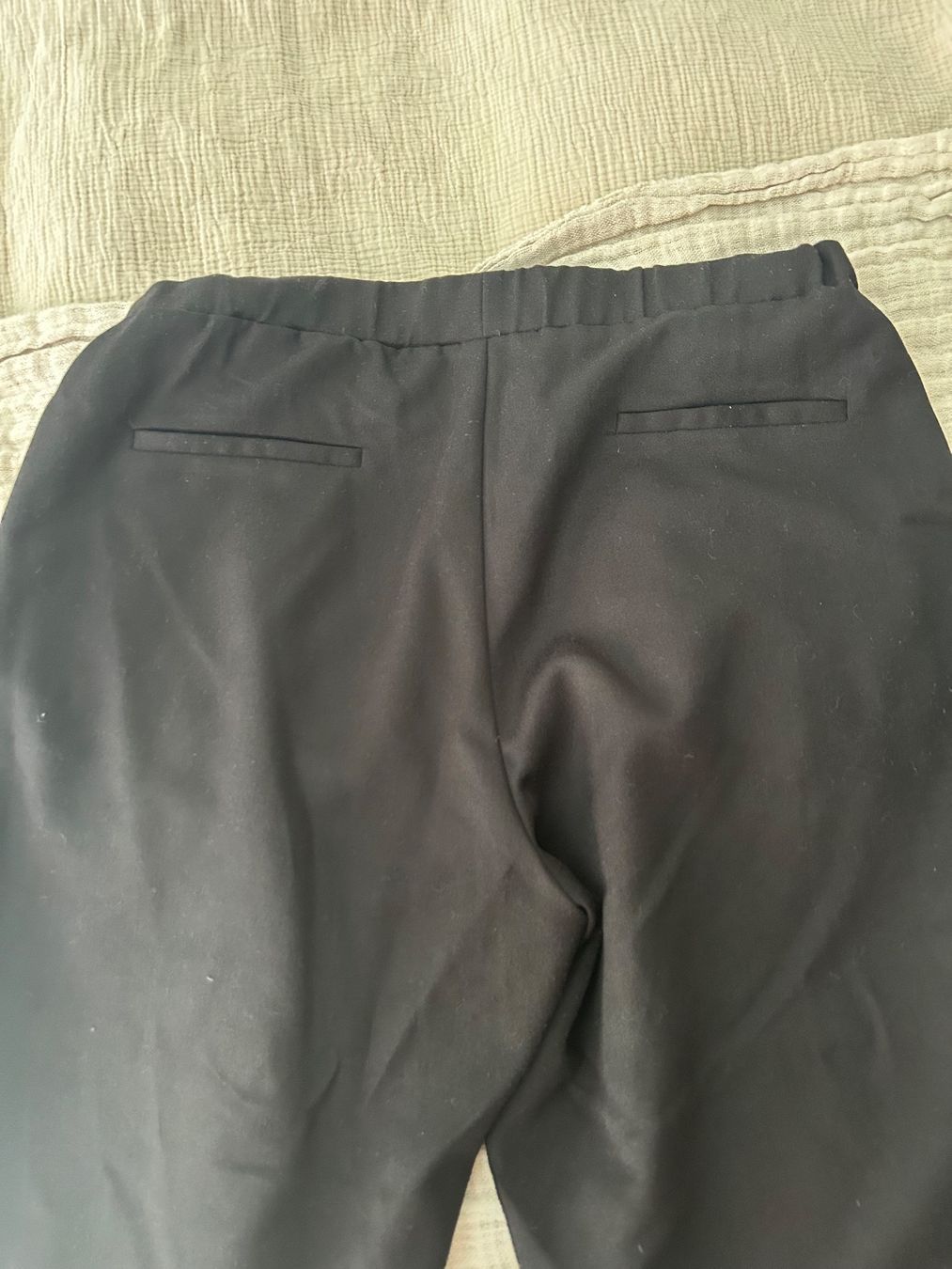 Pantaloni: Stoffhose von New look – Usato da Zürich venduto da maggi96 3