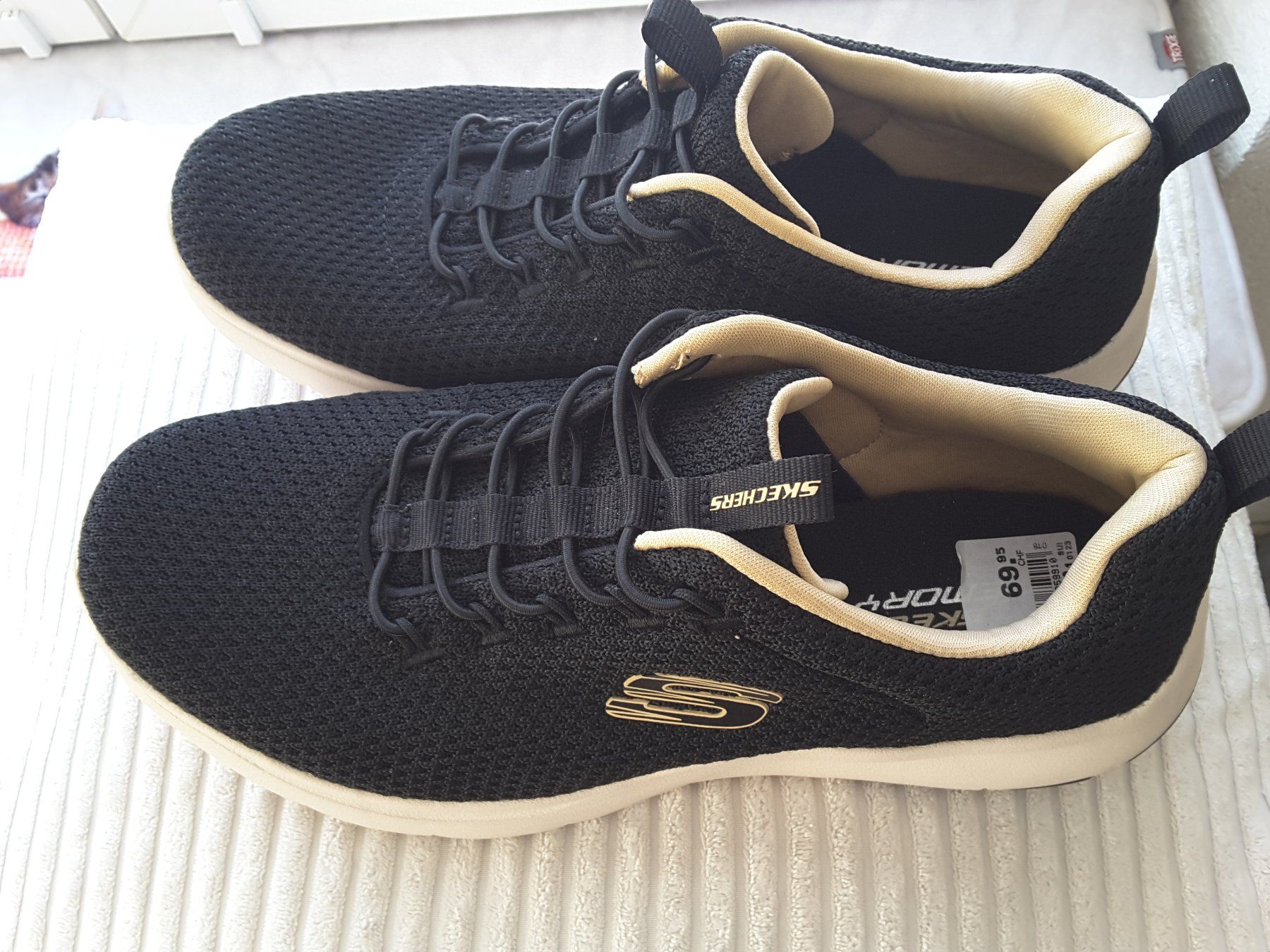 Skechers Herrenschuhe: Sketchers Gr.40 25,5 cm – Neu (gemäss Beschreibung) aus Boppelsen von tigimohrli