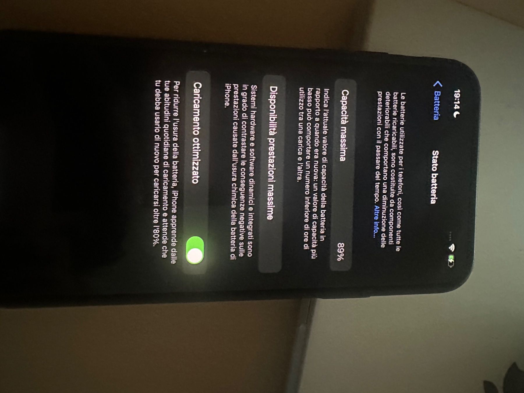 Apple Telefoni cellulari / Smartphones: iPhone 11 Pro Max e schermo protezione – Usato da Pregassona venduto da chr_ss7h 2