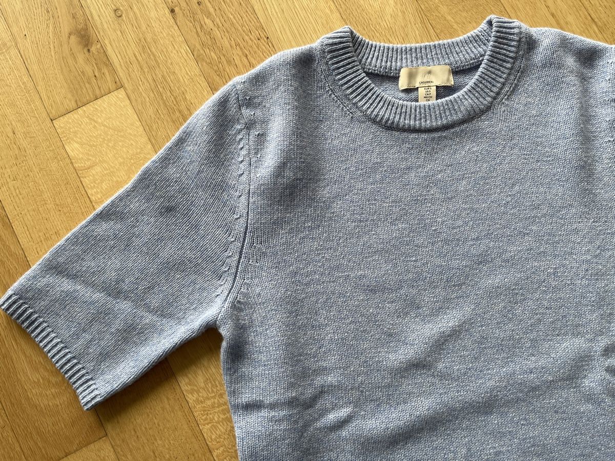 H&M T-shirt: T-Shirt Kaschmir – Usato da Cham venduto da sbr_7cmv 1