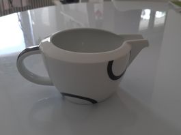 Thomas Vario Black Circle Saucier