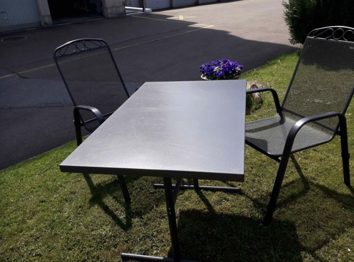 Schaffner Tavoli: Gartentisch Metall Anthrazit 100/65 cm Gebraucht – Usato da St .Gallen venduto da Zikou_M_A_M