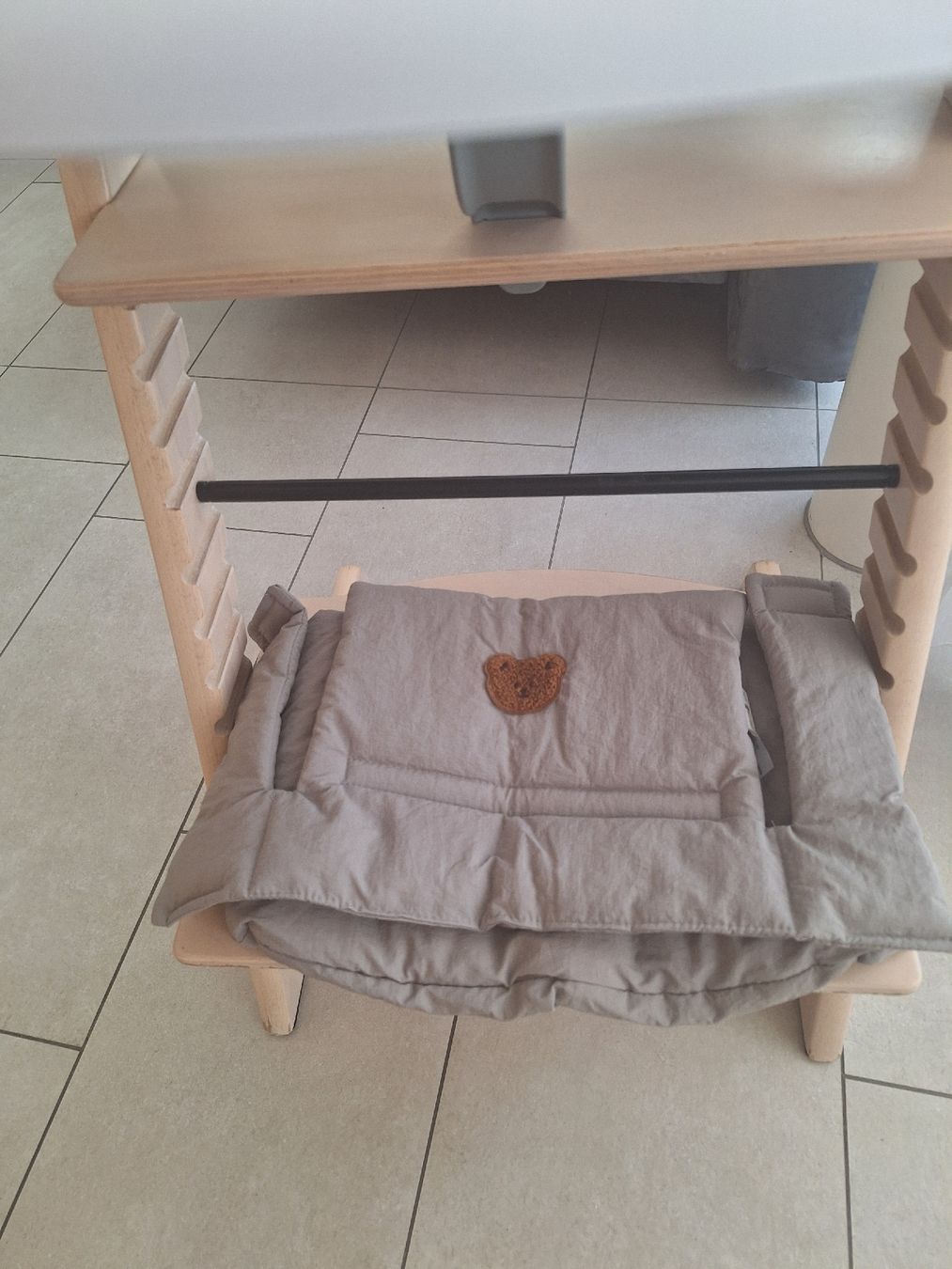 Stokke Hochstühle: Triptrap Stokke, Baby Set,Traytisch, Sitzbezug& Bodengleiter – Gebraucht aus Döttingen von DuHaiduc 3