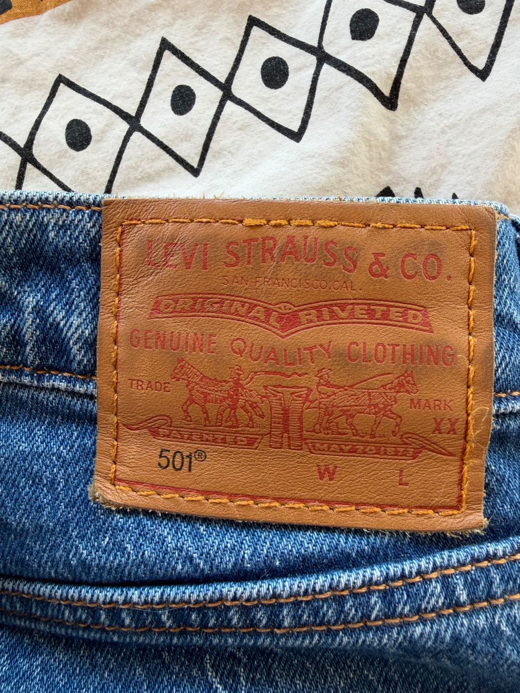 Levi's Jeans: Levi's 501 Jeans – Gebraucht aus Grandvaux von b_lucia_s 3