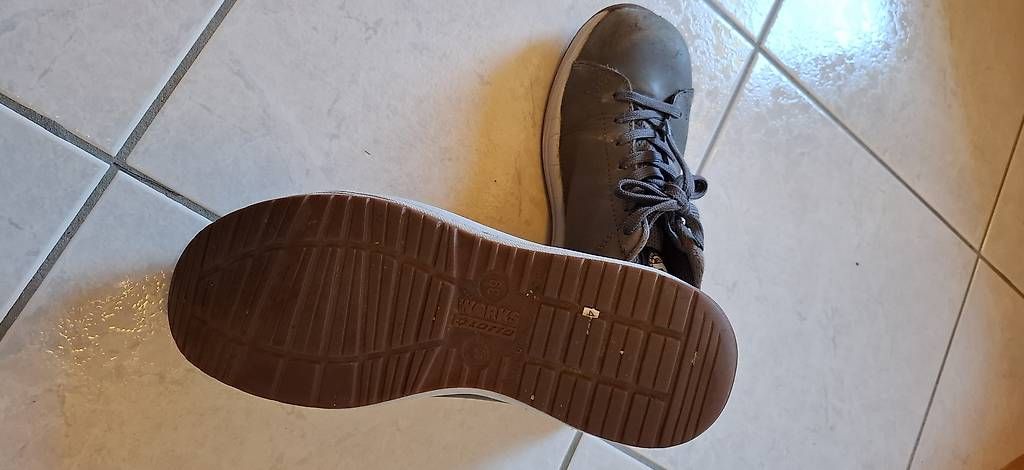 Herrenschuhe: Sicherheitsschuh S3 – Gebraucht aus Noflen BE von gab_lj9f 1
