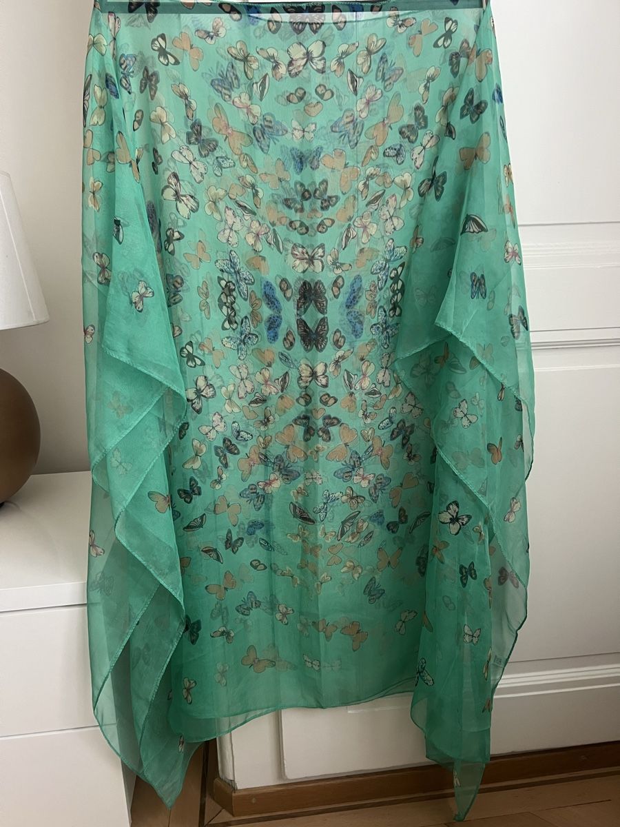 Internationale Kunst: Lightweight Butterfly Beach caftan – Gebraucht aus Genève von Kmattr