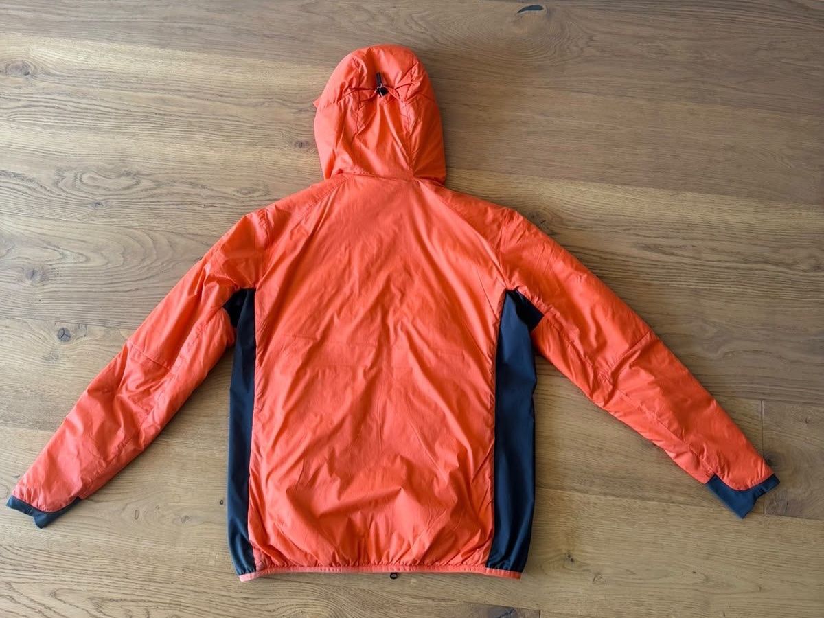 Peak Performance Giacche: PEAK PERFORMANCE Damen Jacke, Grösse L – Usato da Thayngen venduto da Liv-24 1