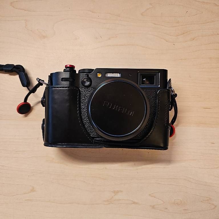 Fujifilm Fotocamera: Fujifilm LC-X100V Leathercase – Usato da Bramois venduto da Laurine 3