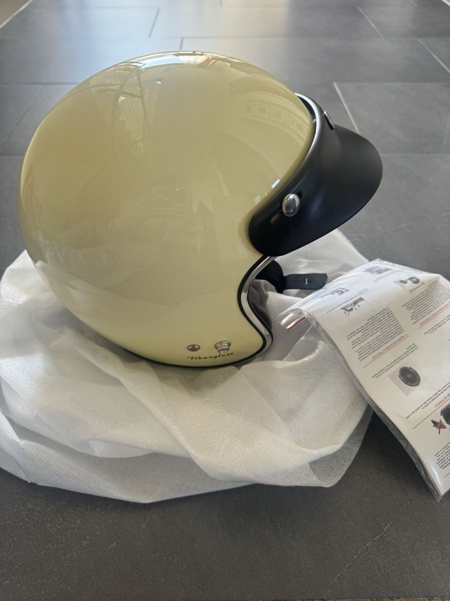 Caschi & visiere: Motorradhelm Cream, grösse S – Nuovo e nell'imballaggio originale da Abtwil SG venduto da cagostini
