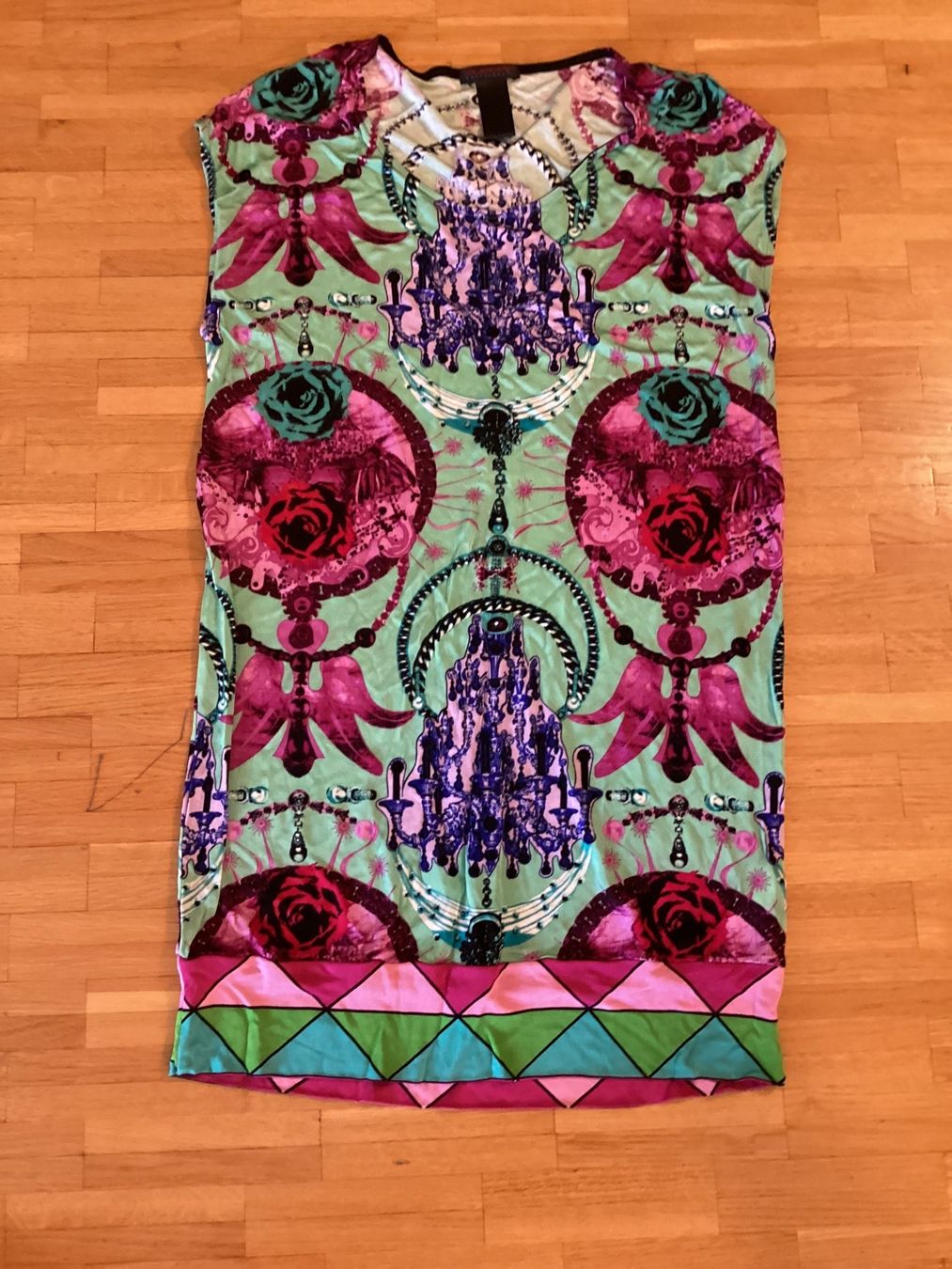 Custo Barcelona Vestiti: Custo, mini-robe, motif coloré, viscose, – Usato da Lausanne venduto da lavirgule