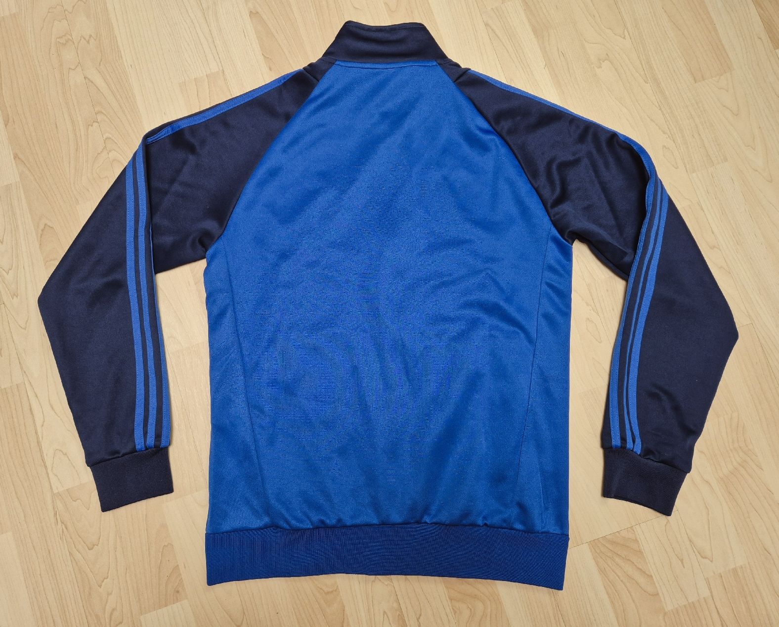 Adidas Jacken: Adidas 22/23  Boca Juniors Jacke Grösse L – Neu (gemäss Beschreibung) aus St. Gallen von CaliSunshine 1