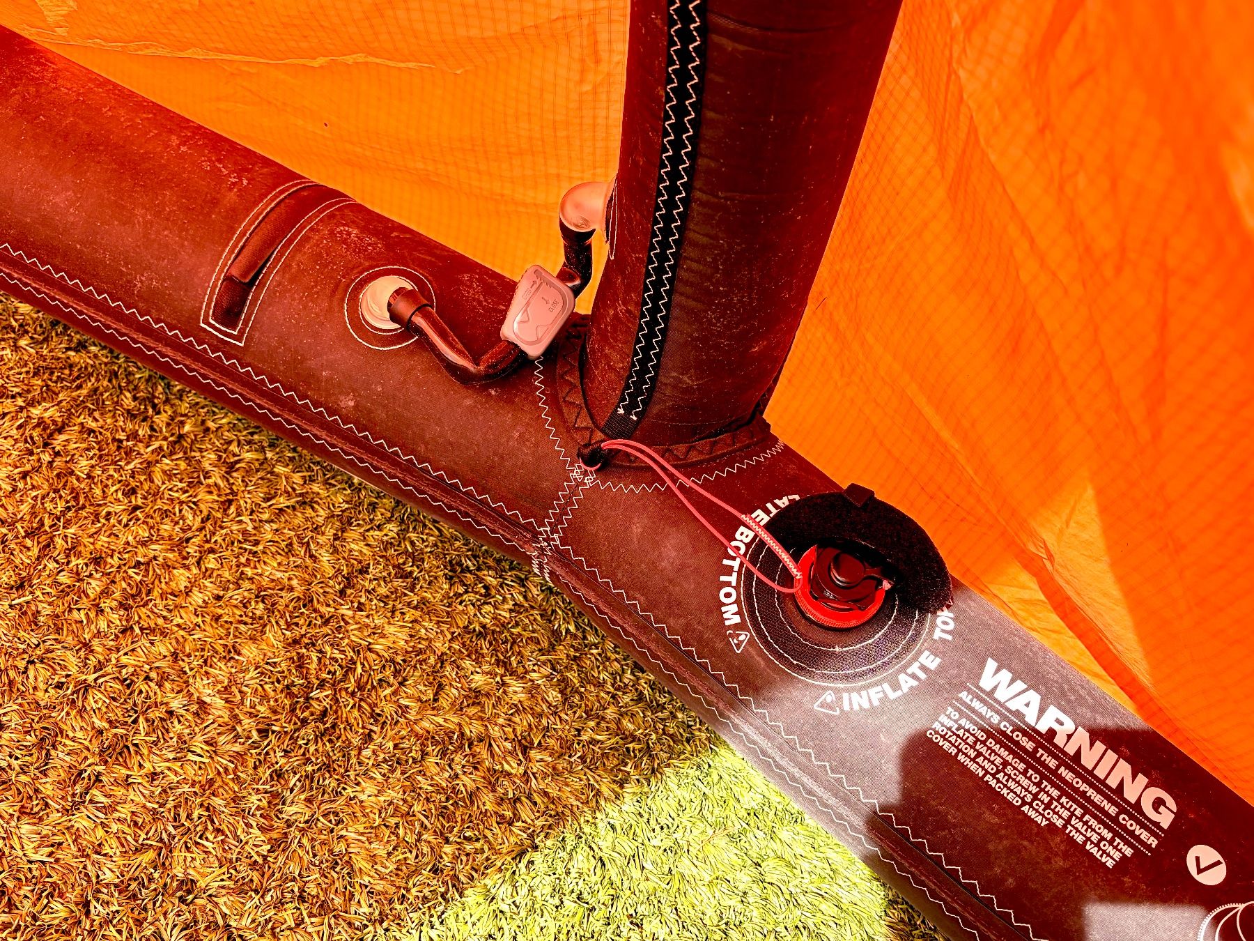 Ozone Aquilone: Kite OZONE REO V4 in 9m2 – Usato da Richterswil venduto da Traemlis 2