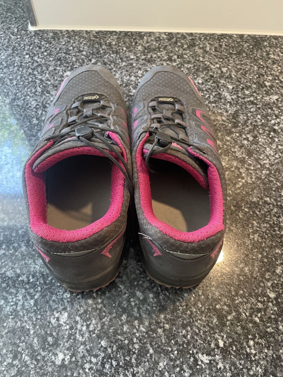 Lowa Schuhe für Mädchen: Lowa Innox Evo Junior Wanderschuhe gr. 37 – Gebraucht aus Recherswil von grafics 4