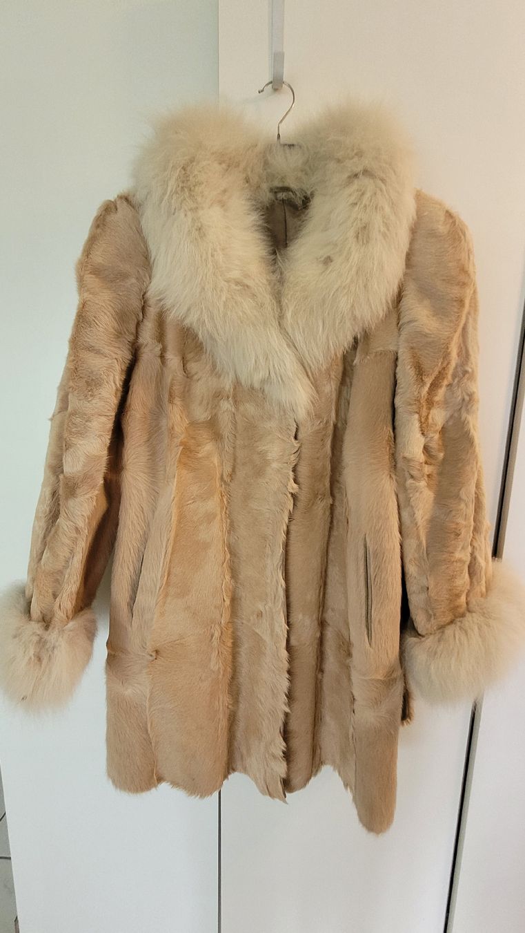 Cappotti: Pelzjacke Donkali beige – Nuovo (secondo la descrizione) da Niederwil SO venduto da greenp