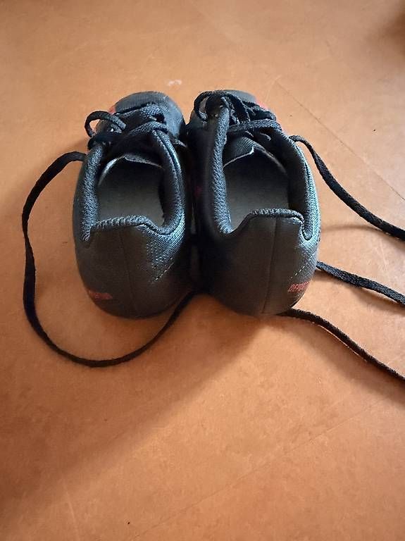 Chaussures garçon: Fussballschuhe – Neuf (Voir description) à Gwatt (Thun) par Glahad 1