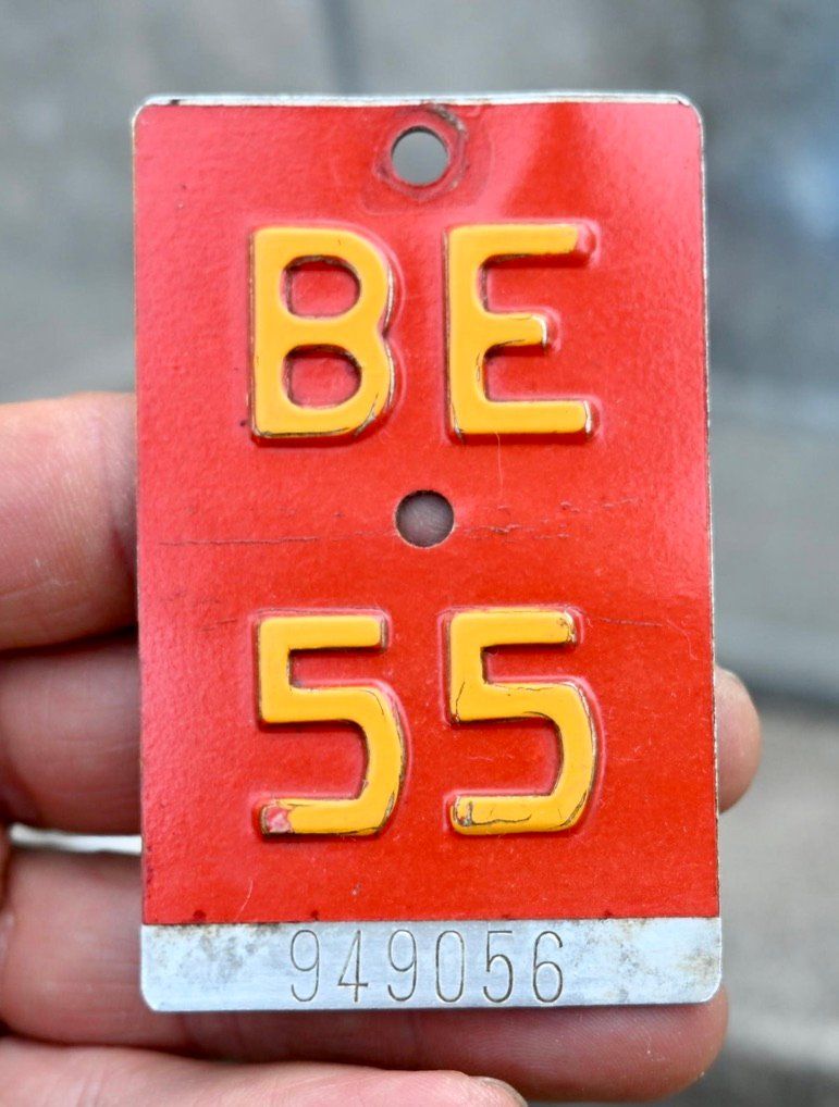 Insegne: Velonummer BE 55 von 1955 - Bern 949056 – Usato da Pfaffhausen venduto da mono_rec 5