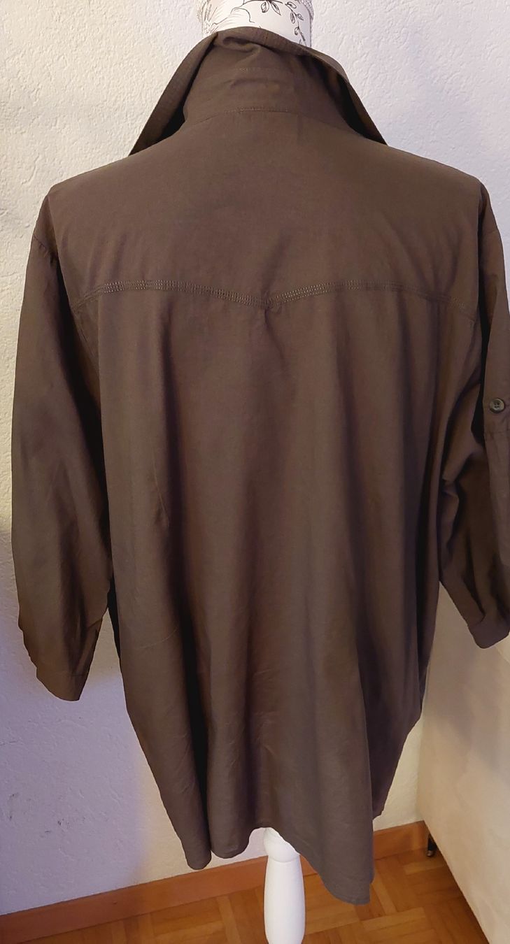 Camicette: Leichte Bluse in Olive Gr.50/52 – Usato da Zürich venduto da lehmi1 2