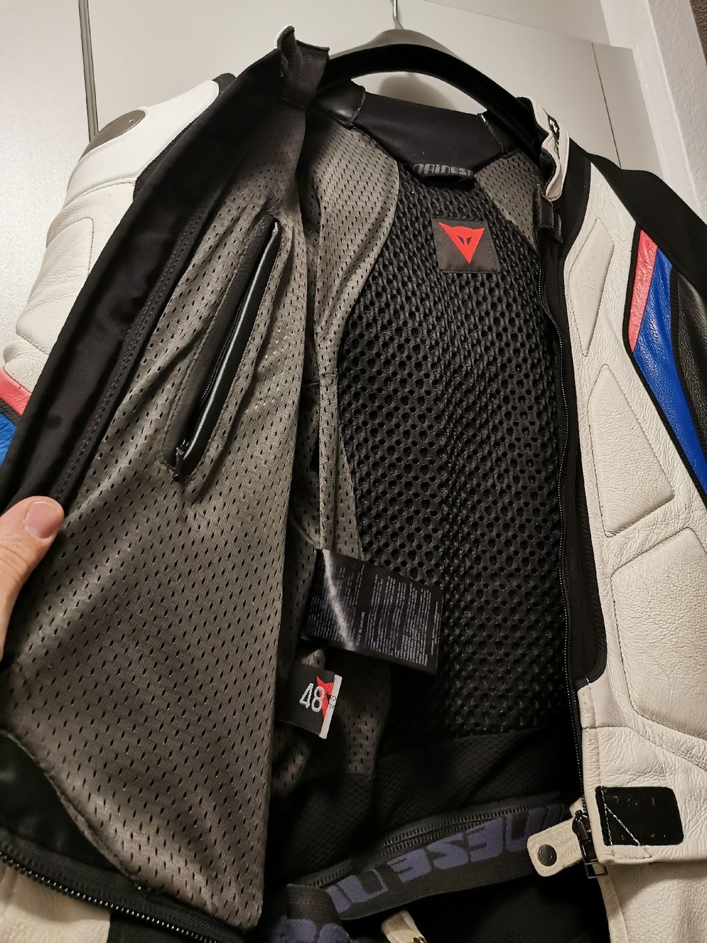 Dainese Completi: Dainese Motorradlederkombi 2 teilig – Usato da Zuchwil venduto da Leu_44 2