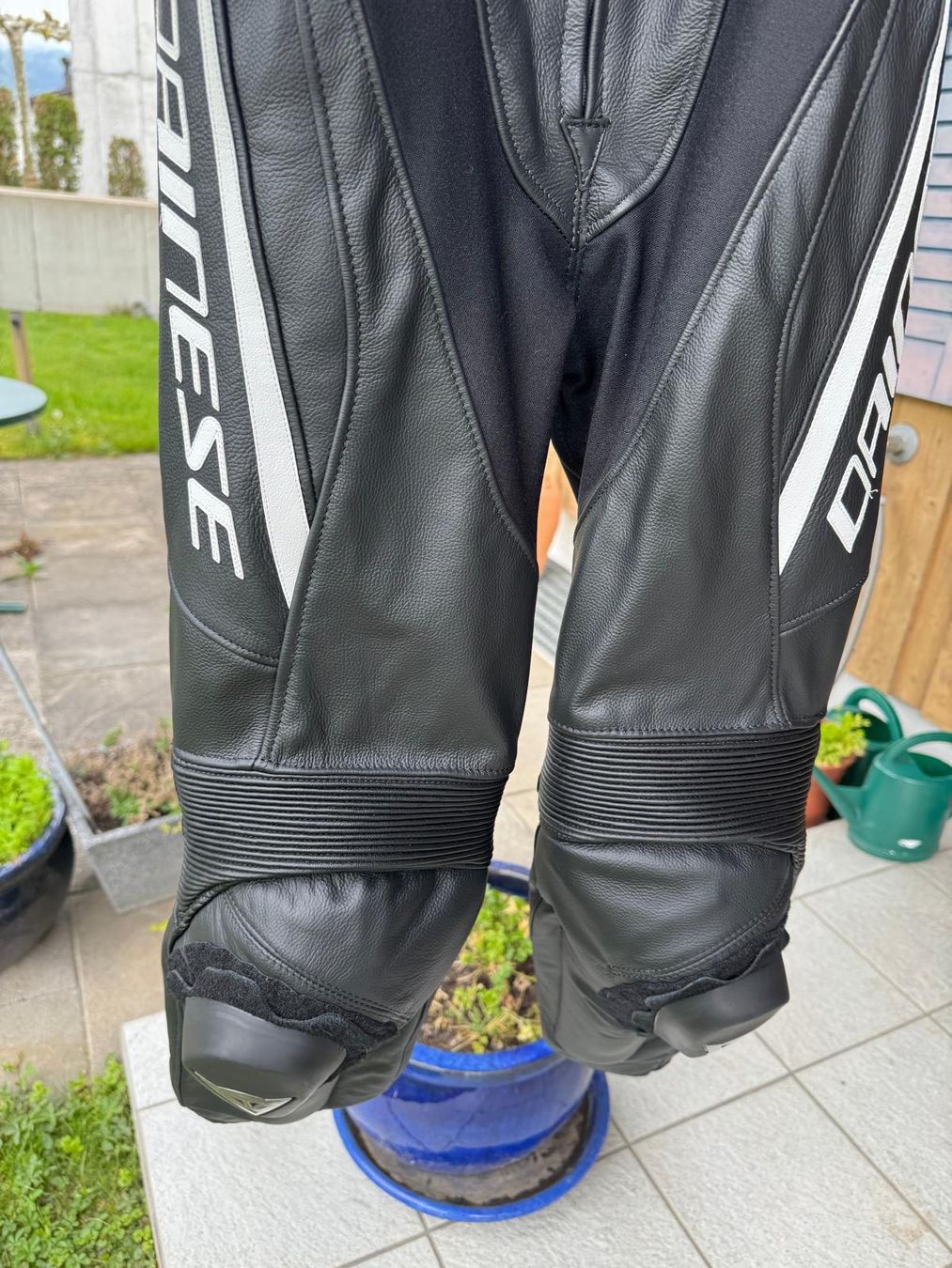 Dainese Anzüge & Kostüme: Dainese Lederkombi Grösse 44 – Gebraucht aus Mörschwil von sinabr. 4
