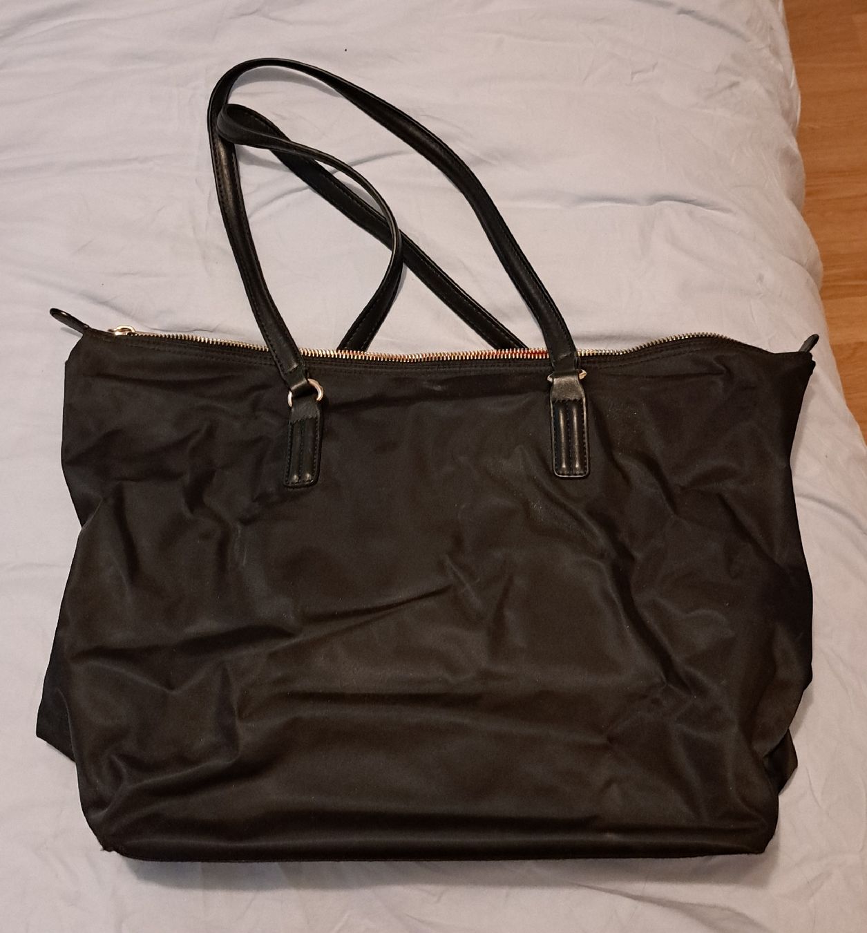 Tommy Hilfiger Borse da donna: Tommy Hilfiger Shopper Bag – Usato da Zürich venduto da van_5dqh 2